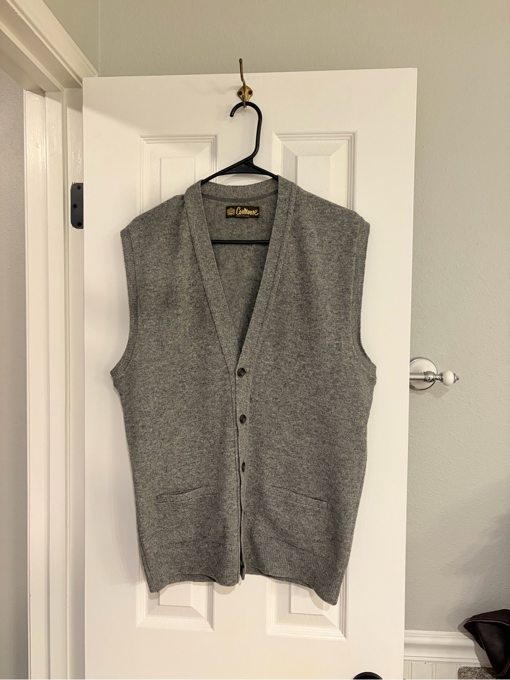 Men’s Coxmoore Grey Wool Vest Size Large